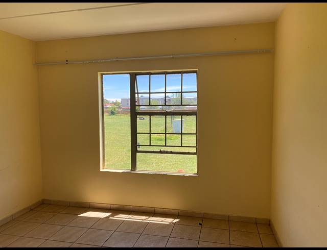 2 BEDROOM SECTIONAL TITLE FOR SALE IN RAVENSWOOD